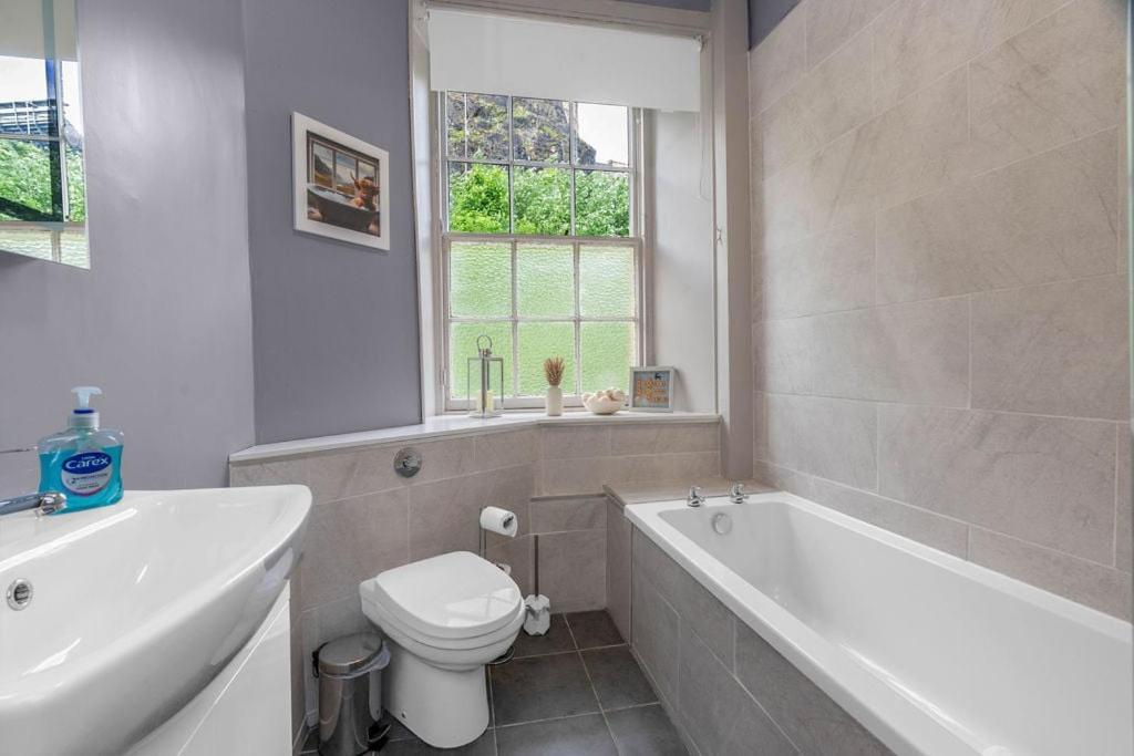 Guestready - Lovely Nest In The Old Town Edinburgh Exterior photo